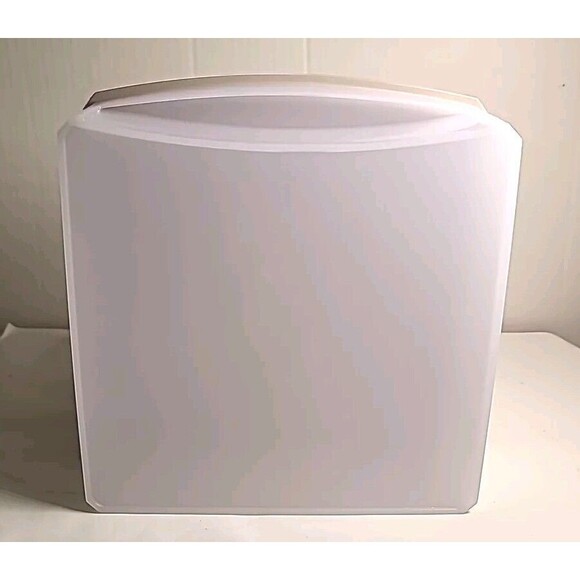 Tupperware Square Shelf Smart Modular Container #1 Tan Seal 5 1/2 Cups - Picture 3 of 7